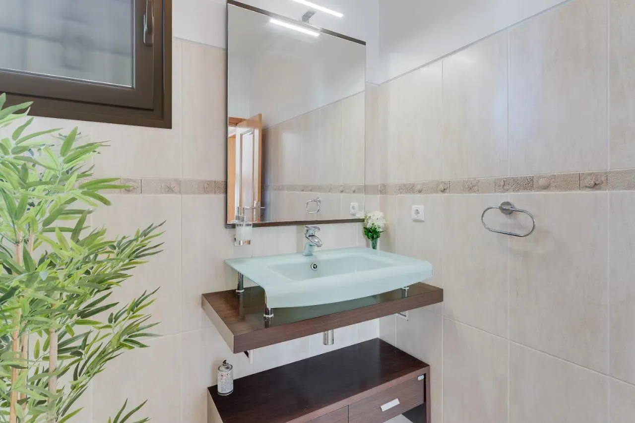 3B Villa Heated Pool Barbecue Games Room フンシャル