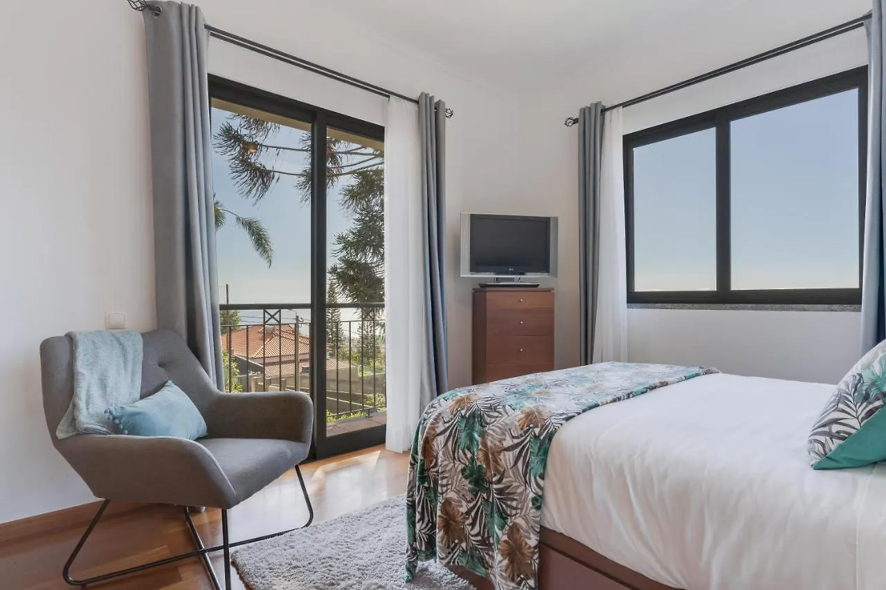 3B Villa Heated Pool Barbecue Games Room Funchal