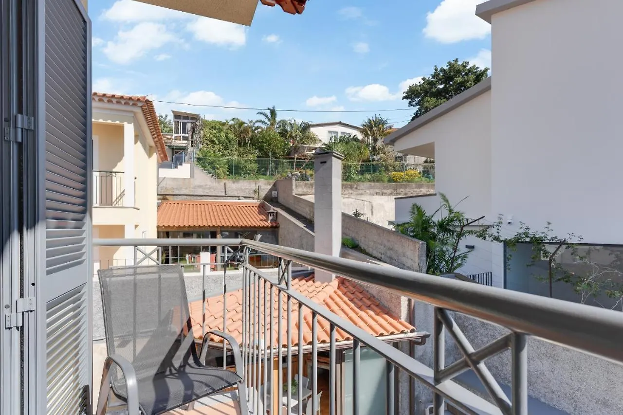 3B Villa Heated Pool Barbecue Games Room フンシャル ポルトガル