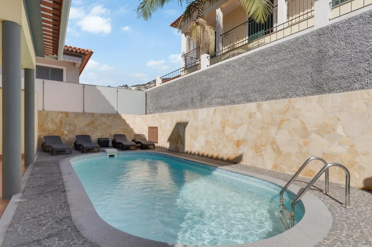3B Villa Heated Pool Barbecue Games Room Funchal  Nyaraló
